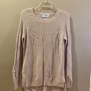 Old Navy size small cream colored sweater. {041}